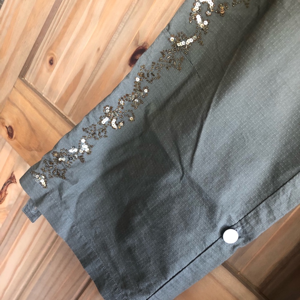 Cache .. beaded cargo pants - Picture 16 of 16